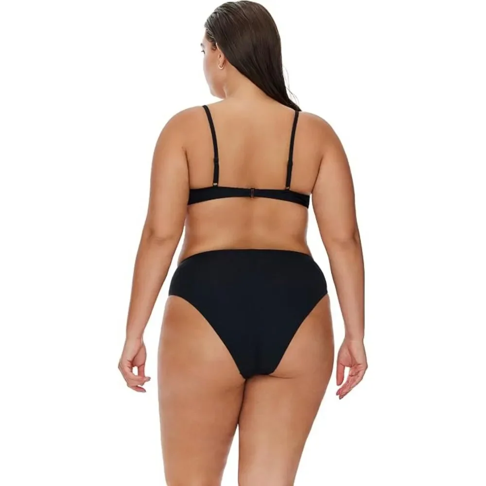 NWT Gottex Flirtt Black Underwire Bikini Top- Adjustable Straps and Hook Closure